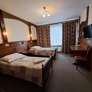 Dworek Staropolski Апарт-отель Познань
